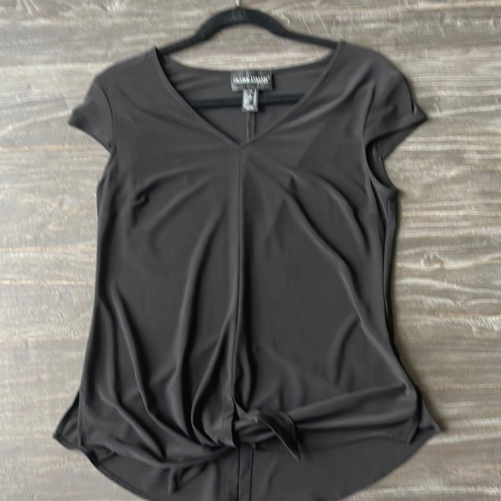 Frank Lyman basic black top size 8